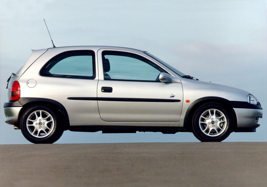 Opel Corsa World Cup Sport 3-Door (B) '1997